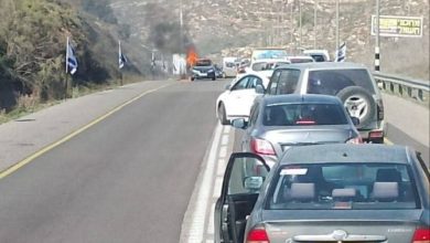 Photo of إصابة مواطن وابنته في اعتداء مستوطنين جنوب نابلس وإحراق مركبتهما