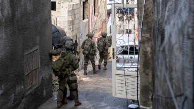 Photo of الاحتلال يوسع عملياته شمالي الضفة: حصار مشدد على قلقيلية واقتحامات واعتقالات في عدة مدن
