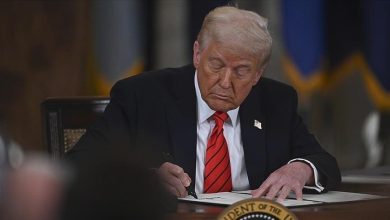 Photo of ترامب يوقّع قانون الدفاع لعام 2026 ويلغي رسميًا العقوبات الأميركية على سوريا