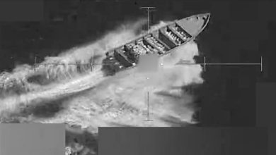 Photo of الجيش الأميركي يعلن استهداف قارب في المحيط الهادئ ويقرّ بمقتل أربعة على متنه