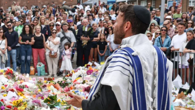 Photo of أستراليا تكشف معلومات جديدة عن منفذي هجوم بوندي وتؤبن الضحايا (شاهد)