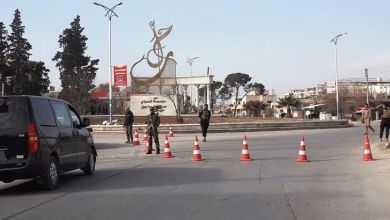 Photo of هدوء حذر يخيم على حلب وتعليق الدراسة والدوام والرحلات الجوية