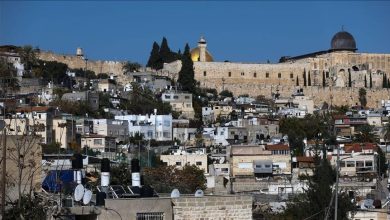 Photo of مستوطنون يستولون على مبنى سكني في سلوان بالقدس المحتلة