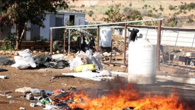 Photo of مستوطنون يحرقون كوخا زراعيا ويدمّرون منزلا جنوب نابلس