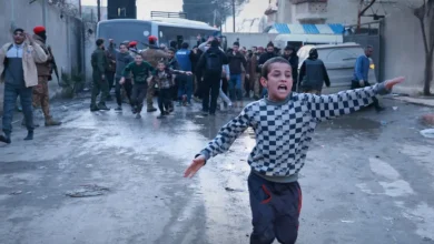 Photo of الإفراج عن 126 طفلًا من سجن «الأقطان» في الرقة بعد تسلّمه من قسد