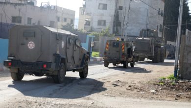 Photo of الجيش الإسرائيلي يهدم منزلين فلسطينيين في نابلس بذريعة البناء غير المرخص