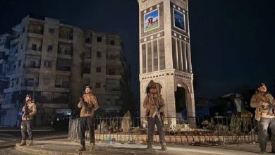 Photo of دمشق تعلن وقفًا لإطلاق النار في حلب لإخراج المقاتلين الأكراد وتحذيرات من توسّع النزاع