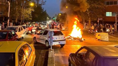 Photo of منظمات حقوقية: أكثر من 50 قتيلاً في أسبوعين من الاحتجاجات بإيران وحجب شبه كامل للإنترنت