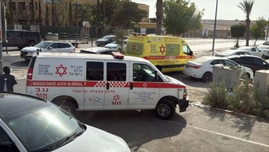 Photo of مصرع طفل (3 أعوام) دهسًا بحافلة في بلدة حورة بالنقب