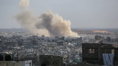 Photo of غارات إسرائيلية على مواقع في قطاع غزة عقب استشهاد فلسطينيين وإصابة آخرين