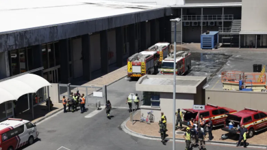 Photo of حريق في مطار كيب تاون الدولي يعطل الرحلات مؤقتا