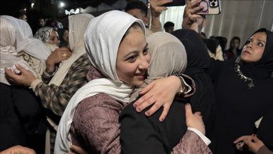 Photo of رغم الدمار.. العائدون إلى غزة يربكون خطط إسرائيل للتهجير