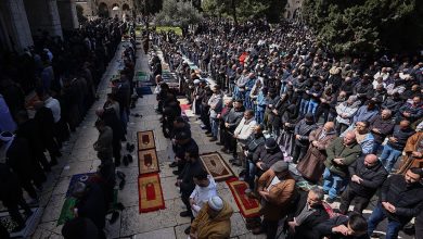 Photo of 100 ألف مصلّ يؤدون الجمعة الثانية من رمضان في الأقصى وسط قيود إسرائيلية مشددة