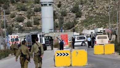 Photo of قوات الاحتلال تواصل إغلاق المدخل الرئيسي لترمسعيا لليوم الثاني على التوالي
