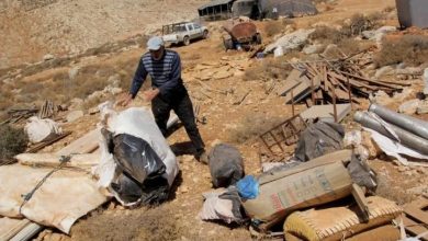 Photo of اعتداءات المستوطنين تُجبر 11 عائلة على النزوح من تجمع “الخلايل” شرق رام الله