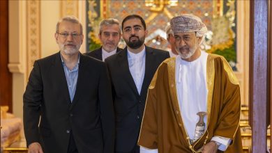 Photo of سلطان عُمان يبحث مع مسؤول إيراني رفيع تطورات المفاوضات بين واشنطن وطهران
