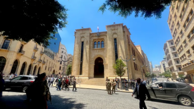 Photo of برلمان لبنان يمدد ولايته عامين ويؤجل الانتخابات مع احتدام الحرب