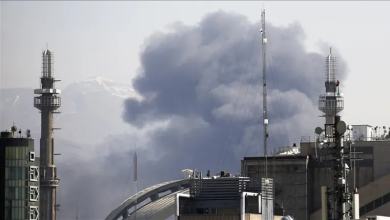 Photo of تيلغراف: نيران “الغضب الملحمي” تحرق المواطن الأمريكي.. ورهان خاسر