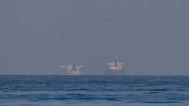 Photo of انفجارات بطهران وهجمات متزامنة من إيران وحزب الله على إسرائيل (فيديو)