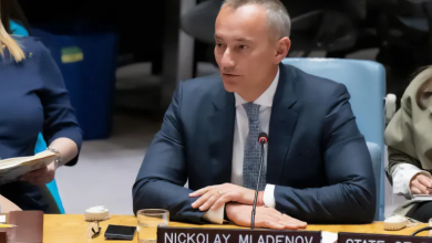 Photo of ملادينوف يصف وضع غزة بـ”الصعب” ويكشف عن مناقشات لنزع السلاح