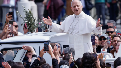 Photo of البابا ينتقد تبرير الحروب بالدين ويدعو لوقف القتال في إيران