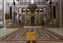 Photo of لأول مرة منذ قرون.. الاحتلال يمنع قداس أحد الشعانين في كنيسة القيامة فيثير غضبا دوليا (شاهد)