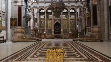 Photo of لأول مرة منذ قرون.. الاحتلال يمنع قداس أحد الشعانين في كنيسة القيامة فيثير غضبا دوليا (شاهد)