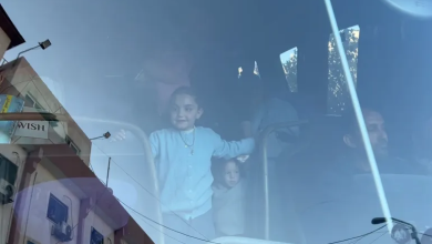 Photo of ظنّوهم استشهدوا ثم احتضنوهم: قصة الأطفال الخُدّج الذين نجوا من الموت بغزة (شاهد)