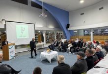 Photo of مبادرة “العربيّة لغتنا” توزّع نحو 60 ألف شيقل منحًا لطلبة اللغة العربيّة في المثلث الشمالي