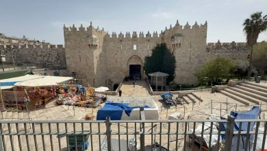 Photo of الاحتلال يمنع صلاة عيد الفطر عند باب العامود ويواصل إغلاق الأقصى لليوم الـ21