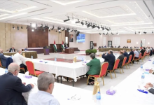Photo of الفصائل ترفض مناقشة أي ترتيبات بشأن غزة قبل التزام الاحتلال بـ”المرحلة الأولي”