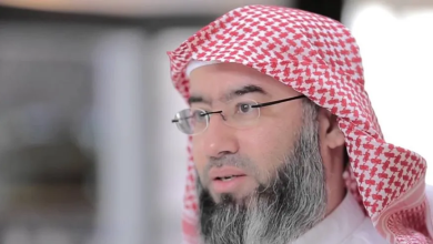 Photo of الشيخ نبيل العوضي يعلق بعد قرار سحب جنسيته في الكويت