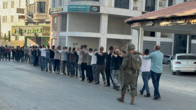 Photo of حشد ليوم الأسير.. الاحتلال يشن حملة اعتقالات بالضفة وينكل بعشرات العمال (شاهد)