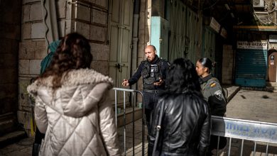 Photo of الاحتلال يواصل إغلاق الأقصى وكنيسة القيامة لليوم الـ39