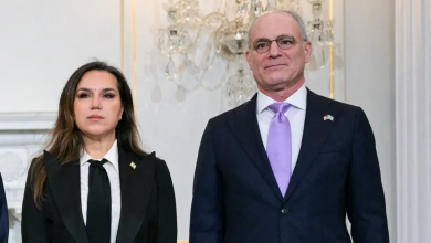 Photo of هل صافحت سفيرة لبنان في واشنطن نظيرها الإسرائيلي على هامش المفاوضات؟ (شاهد)