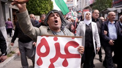 Photo of بمشاركة معتقلين سابقين.. وقفة في غزة إحياء لـ”يوم الأسير الفلسطيني”