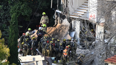 Photo of إصابات ودمار في رشقات صاروخية إيرانية استهدفت وسط وشمال البلاد (شاهد)