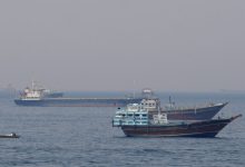 Photo of الحرس الثوري الإيراني يعترض سفينتين في مضيق هرمز ويقتادهما للتحقيق