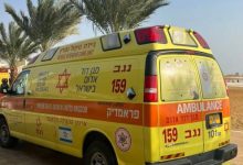 Photo of إصابة شاب بجروح خطيرة في حادثة عنف قرب عراد بالنقب