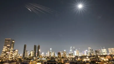 Photo of تحديثات الجبهة الداخلية: قيود مشددة في الشمال وعودة شبه كاملة للحياة في باقي المناطق