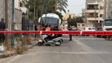 Photo of مقتل شاب طعنًا في بئر السبع يرفع الحصيلة إلى 92 قتيلًا