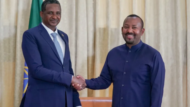 Photo of بصمات آبي أحمد على بنادق حميدتي.. لماذا تغذي إثيوبيا حرب السودان؟ (شاهد)