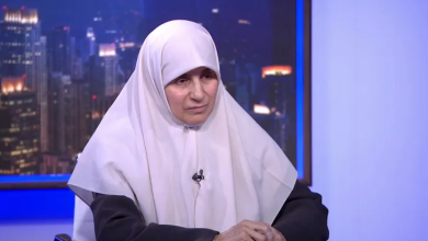 Photo of زوجة خليل الحية تروي قصة فقدها 4 أولاد و5 أحفاد بنيران الجيش الإسرائيلي