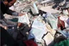 Photo of بأدوات بدائية.. فلسطيني يرمم نسخ القرآن الناجية من الحرب بغزة (شاهد)