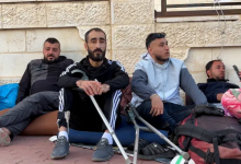 Photo of جرحى وأسرى محررون يطالبون السلطة الفلسطينية بصرف مخصصاتهم (شاهد)