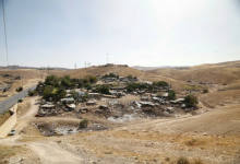 Photo of سموتريتش يوقّع أمرا بالإخلاء الفوري لتجمّع الخان الأحمر شرقي القدس