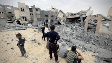 Photo of “ظنها لعبة”.. مخلفات إبادة غزة تفقد الطفل محمد بصره