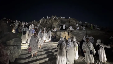 Photo of حجاج بيت الله الحرام ينفرون من عرفات إلى مزدلفة