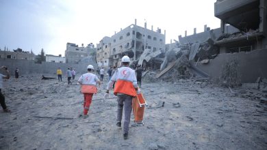Photo of الهلال الأحمر الفلسطيني يحذر من كارثة صحية وبيئية وشيكة في غزة مع دخول فصل الصيف