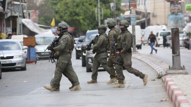 Photo of الاحتلال يقتحم قرية برقة شمال نابلس ويعزلها